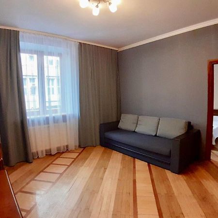 Apartment Hnatuka Center Leopoli Esterno foto