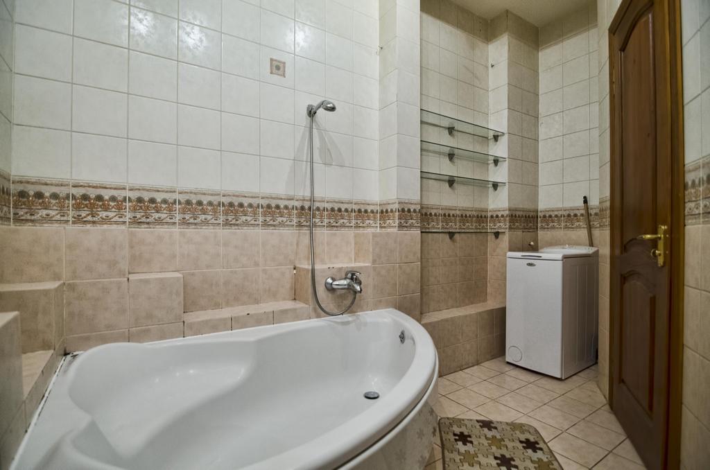 Apartment Hnatuka Center Leopoli Esterno foto